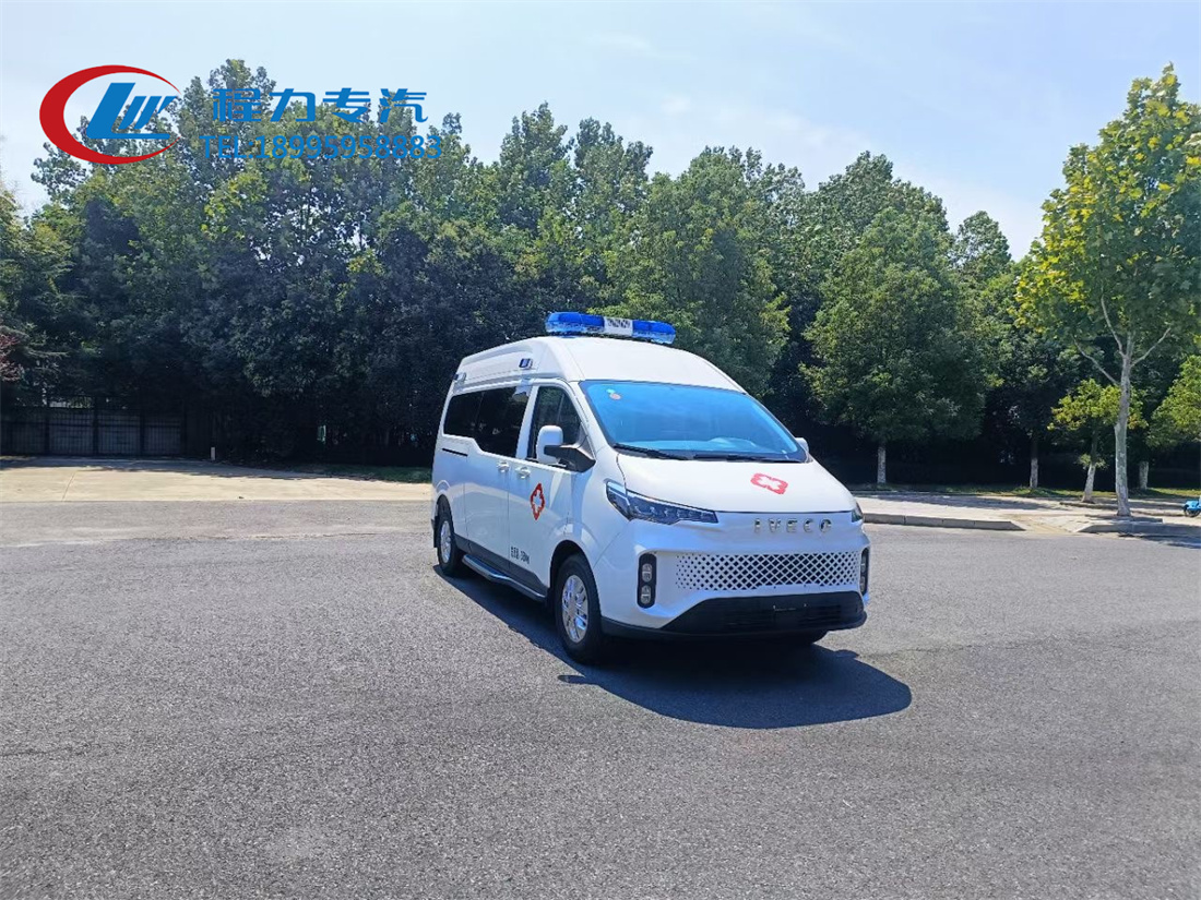 依维柯聚星纯电动救护车