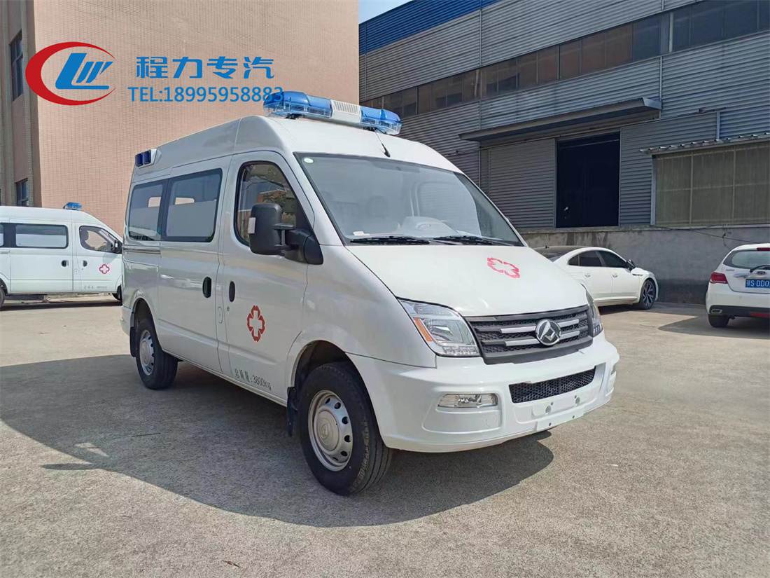 大通V80短轴救护车（柴油）