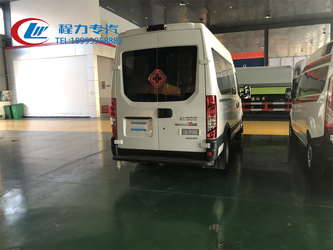 依维柯长轴救护车（柴油）
