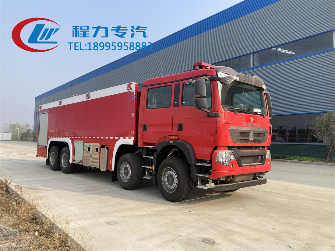 重汽豪沃25吨水罐/泡沫消防车