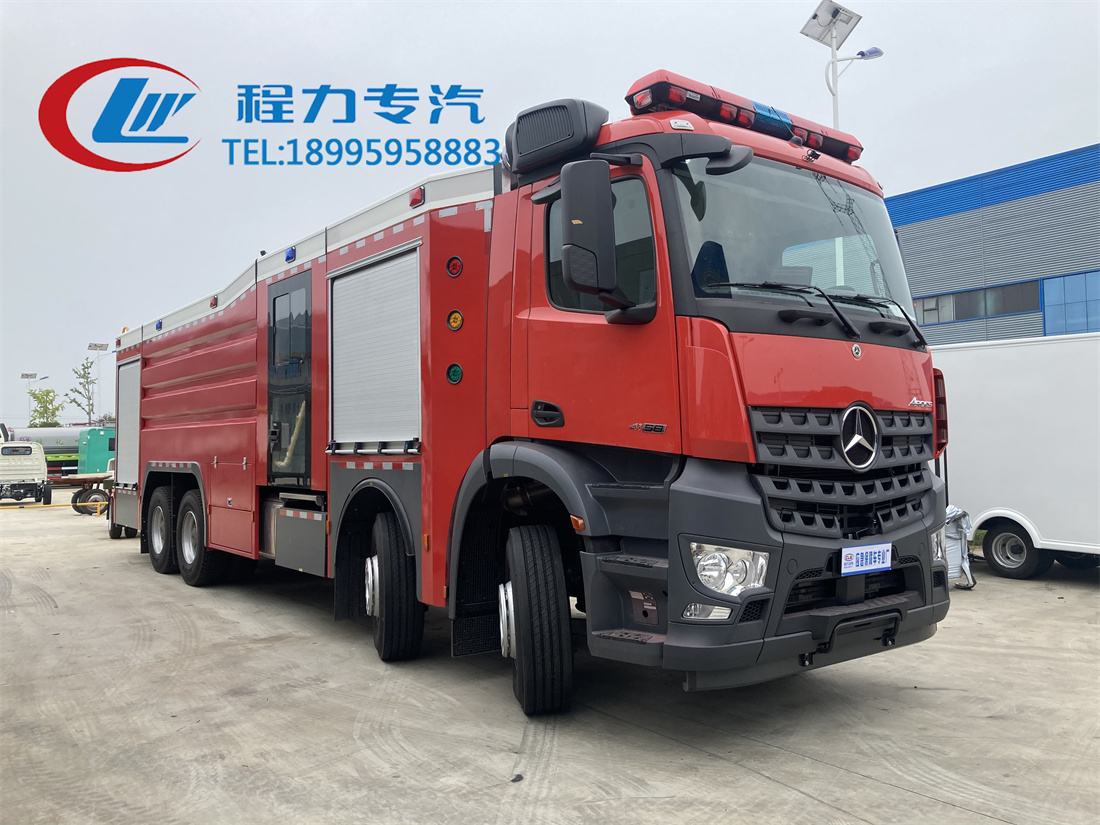 进口奔驰18吨泡沫消防车
