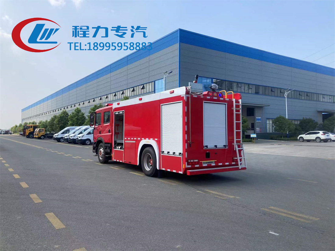 东风6吨水罐/泡沫消防车
