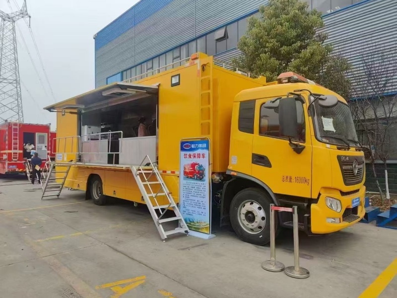 东风天锦餐车（200人）