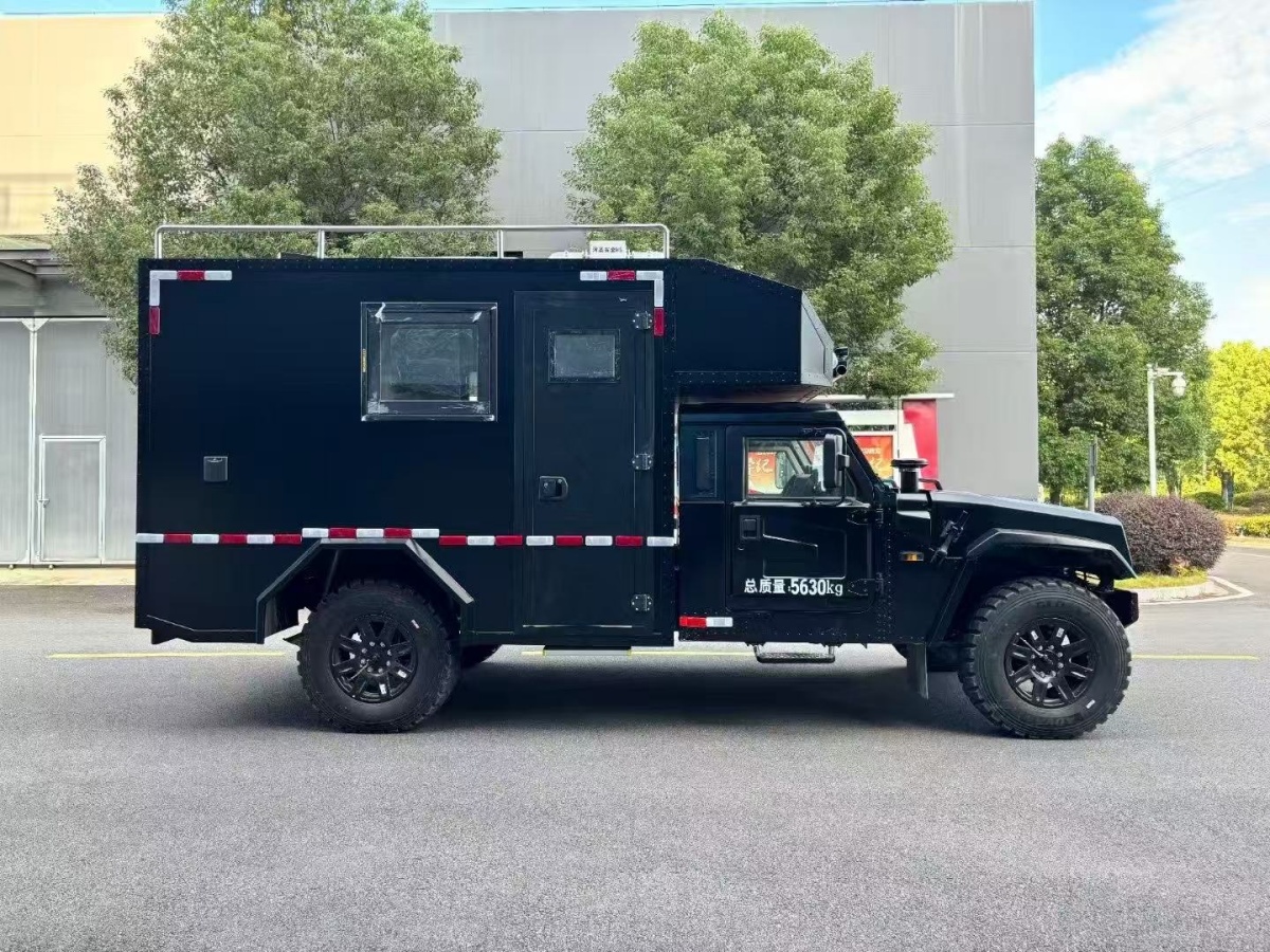 东风猛士指挥车