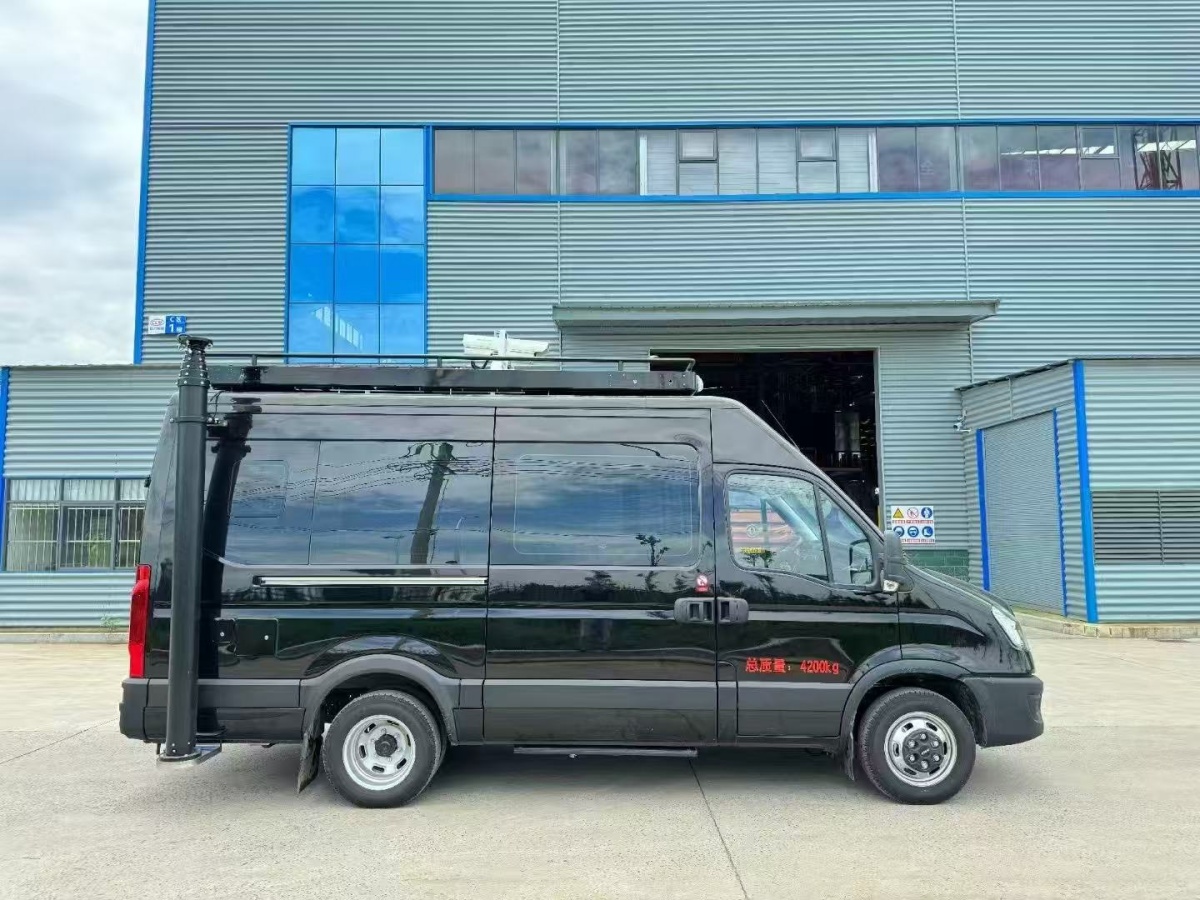 依维柯欧胜指挥车