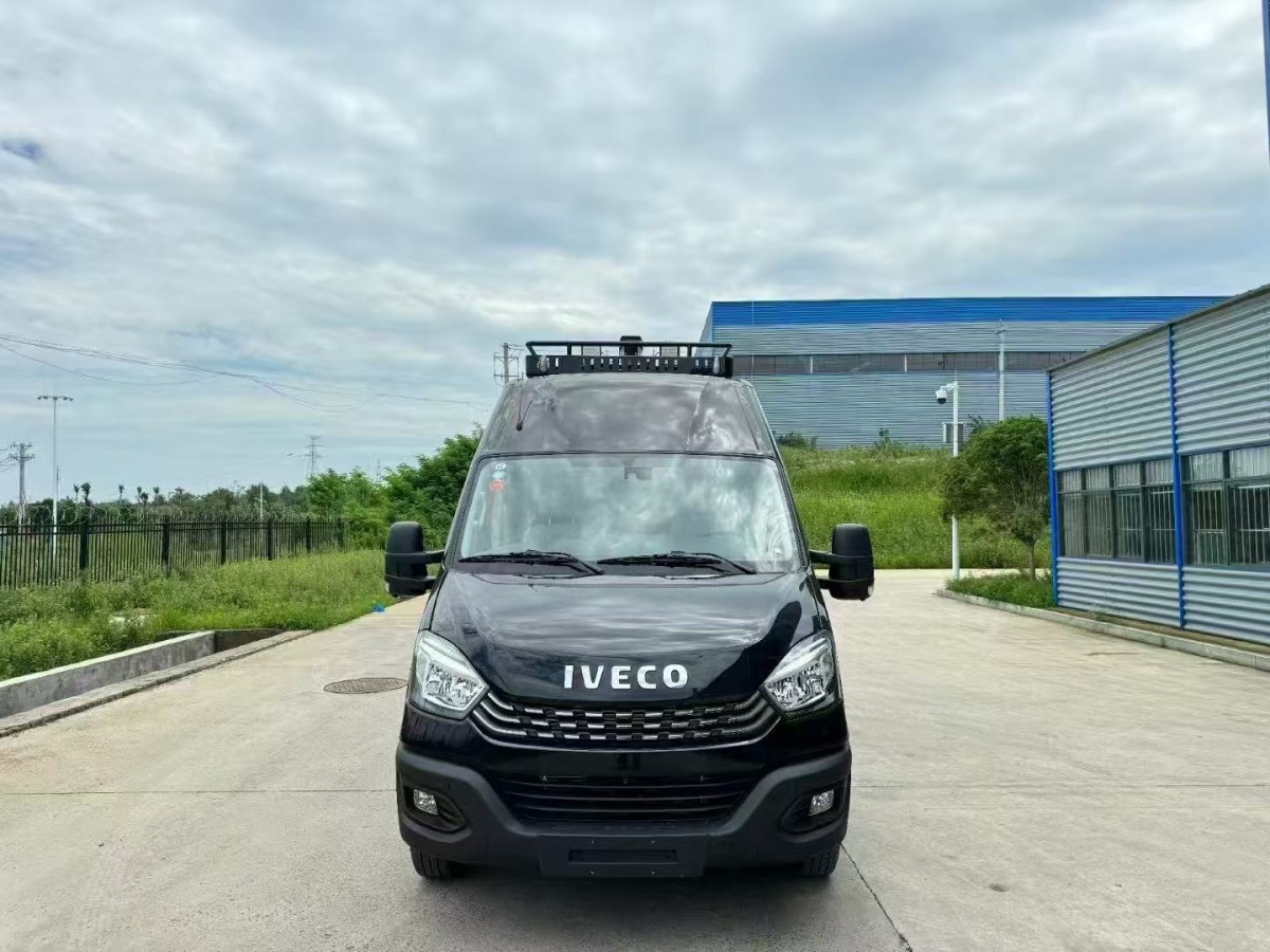 依维柯欧胜指挥车