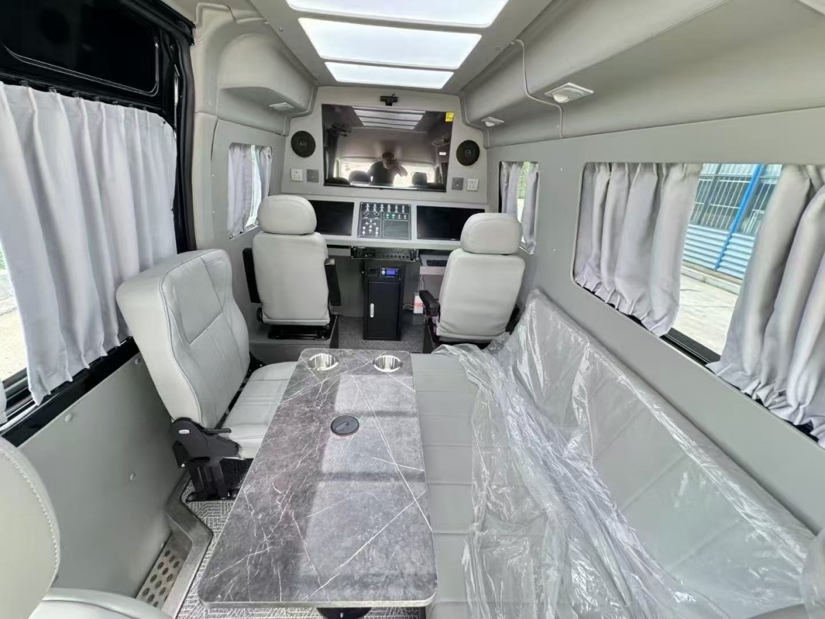 依维柯欧胜指挥车