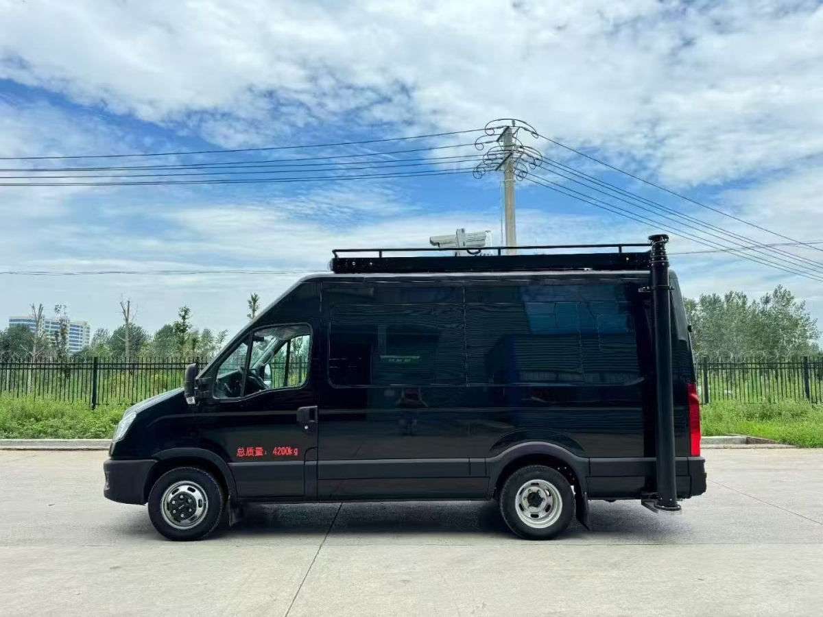 依维柯欧胜指挥车