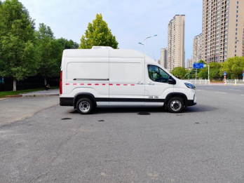 大通V90长轴医疗体检车