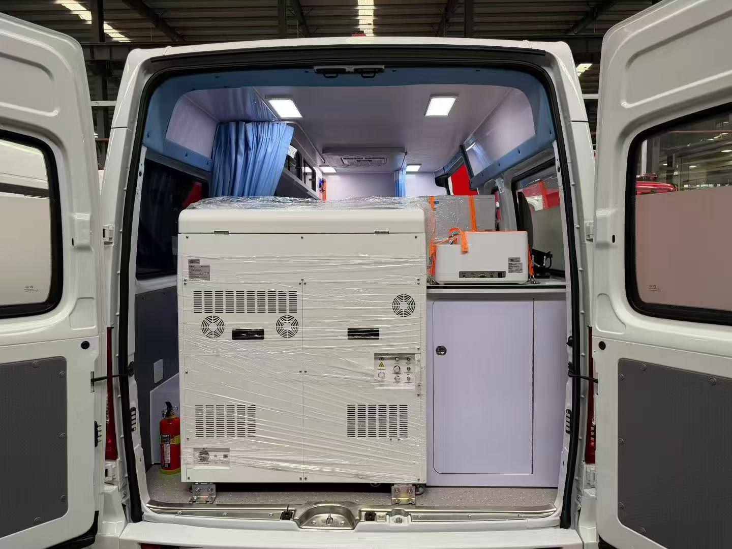 大通V80长轴医疗车